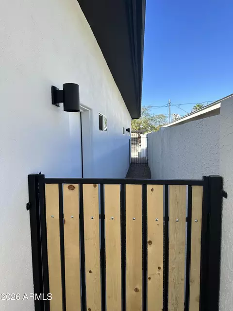 Exterior - 1224 E Hayward Ave, Phoenix, AZ 85020 photo 6 of 23