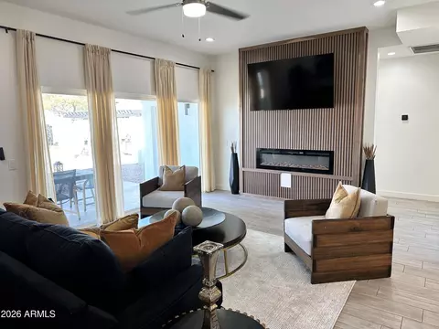 Living - 1224 E Hayward Ave, Phoenix, AZ 85020 photo 4 of 18
