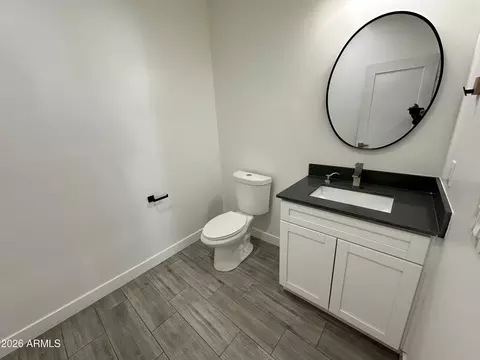 Bath - 1224 E Hayward Ave, Phoenix, AZ 85020 photo 5 of 13