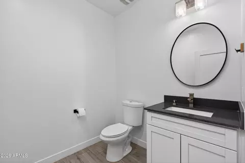 Bath - 1224 E Hayward Ave, Phoenix, AZ 85020 photo 9 of 13