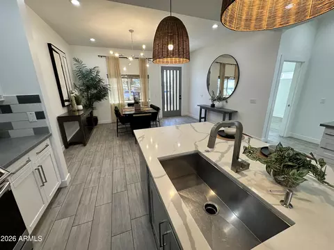 Kitchen - 1224 E Hayward Ave, Phoenix, AZ 85020 photo 4 of 19