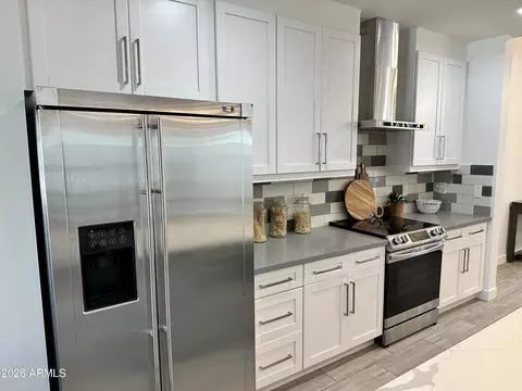 Kitchen - 1224 E Hayward Ave, Phoenix, AZ 85020 photo 10 of 19