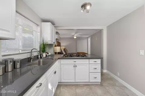 Kitchen - 1224 E Hayward Ave, Phoenix, AZ 85020 photo 13 of 19