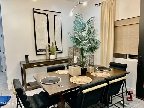 Dining - 1224 E Hayward Ave, Phoenix, AZ 85020 photo 3 of 8