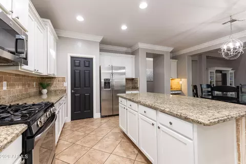 Kitchen - 1507 E Bluebird Ct, Gilbert, AZ 85297 photo 3 of 4