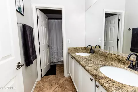 Bath - 1507 E Bluebird Ct, Gilbert, AZ 85297 photo 3 of 5