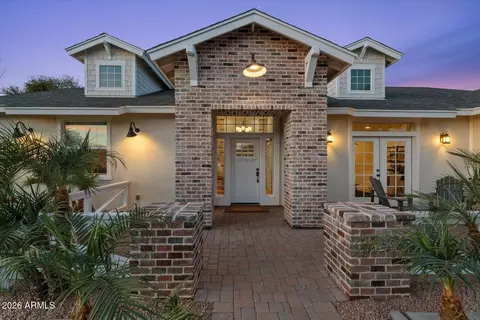 3838 E Devonshire Ave, Phoenix, AZ 85018