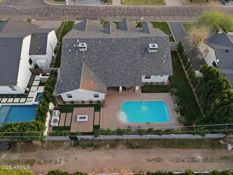 View/Area - 3838 E Devonshire Ave, Phoenix, AZ 85018 photo 3 of 3