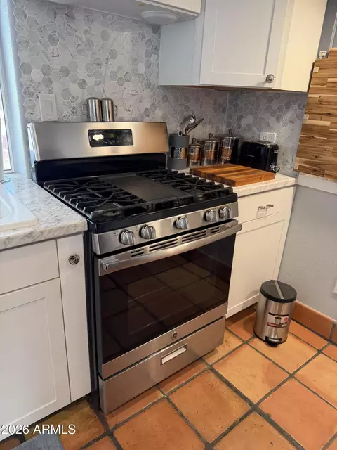 Kitchen - 13746 E 49th St, Yuma, AZ 85367 photo 3 of 8