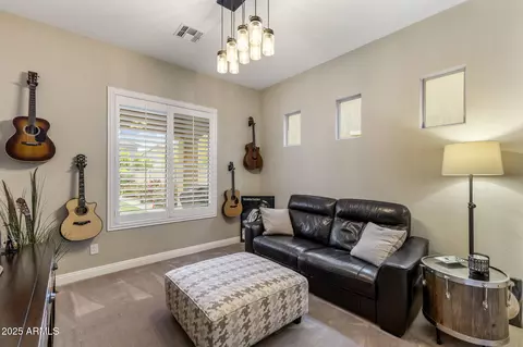 3911 E Rockingham Rd, Phoenix, AZ 85050 photo 9