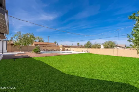 Exterior - 108 E Monte Way, Phoenix, AZ 85042 photo 7 of 12