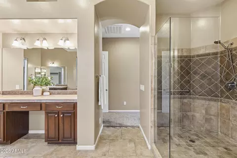 Bath - 8608 S 28th Pl, Phoenix, AZ 85042 photo 7 of 14