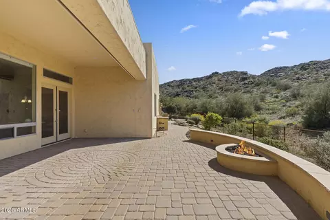 Exterior - 8608 S 28th Pl, Phoenix, AZ 85042 photo 13 of 21