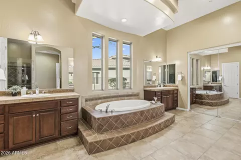 Bath - 8608 S 28th Pl, Phoenix, AZ 85042 photo 1 of 14