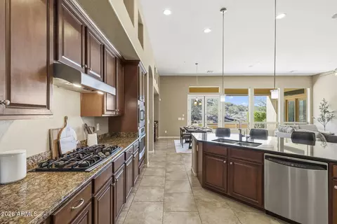 Kitchen - 8608 S 28th Pl, Phoenix, AZ 85042 photo 1 of 7