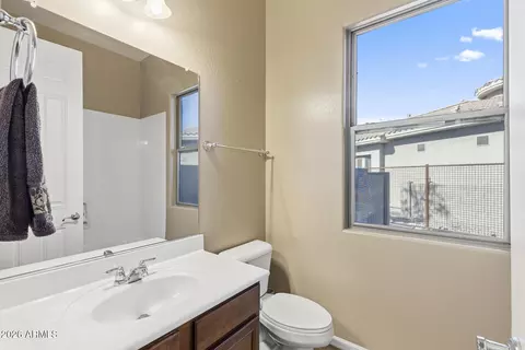 Bath - 8608 S 28th Pl, Phoenix, AZ 85042 photo 10 of 14