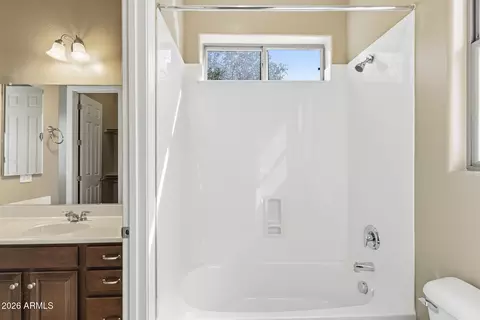 Bath - 8608 S 28th Pl, Phoenix, AZ 85042 photo 13 of 14