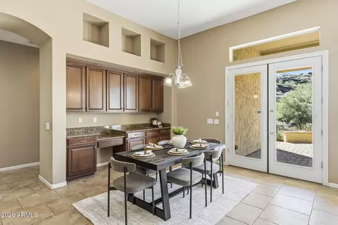 Dining - 8608 S 28th Pl, Phoenix, AZ 85042 photo 2 of 4
