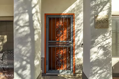Entry Way - 3150 E Beardsley Rd #1098, Phoenix, AZ 85050 photo 1 of 4