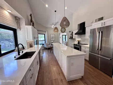 Kitchen - 7627 E Turquoise Ave, Scottsdale, AZ 85258 photo 2 of 4