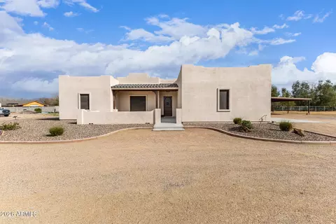 Exterior - 17524 E Brooks Farm Rd, Gilbert, AZ 85298 photo 1 of 9