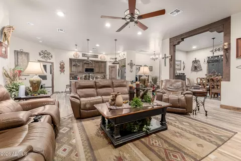 Living - 17524 E Brooks Farm Rd, Gilbert, AZ 85298 photo 2 of 4