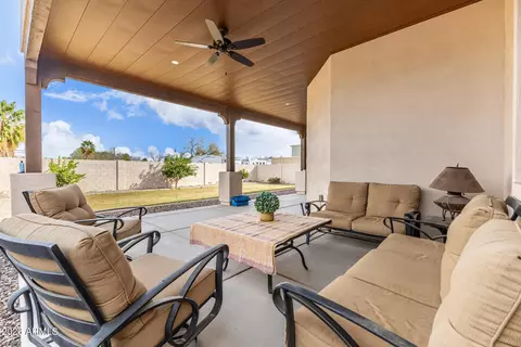 Exterior - 17524 E Brooks Farm Rd, Gilbert, AZ 85298 photo 5 of 9