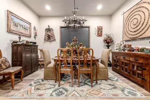 Dining - 17524 E Brooks Farm Rd, Gilbert, AZ 85298 photo 1 of 2