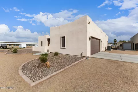 17524 E Brooks Farm Rd, Gilbert, AZ 85298