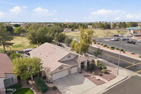 5633 E Grove Cir, Mesa, AZ 85206 photo 3