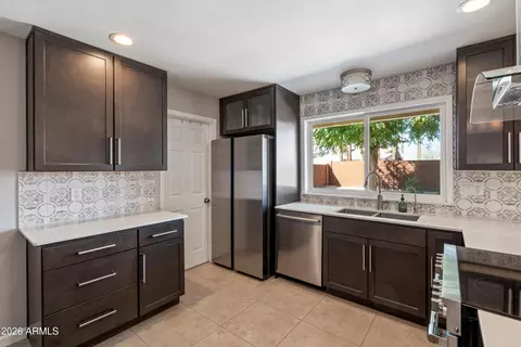 3444 E Windrose Dr, Phoenix, AZ 85032 photo 8