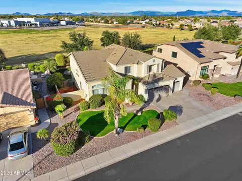 3558 E Latham Way, Gilbert, AZ 85297 photo 2
