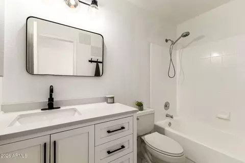 Bath - 4101 E Morrow Dr, Phoenix, AZ 85050 photo 3 of 3
