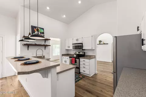 Kitchen - 4101 E Morrow Dr, Phoenix, AZ 85050 photo 2 of 4