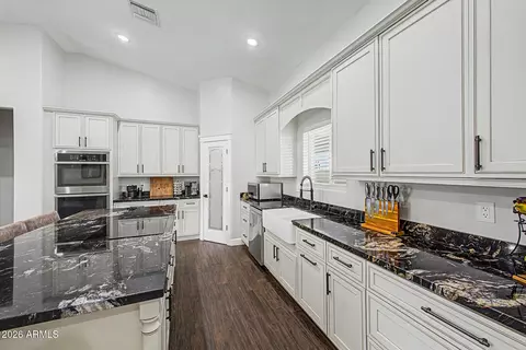 Kitchen - 1427 E Whiteley St, Apache Junction, AZ 85119 photo 4 of 5