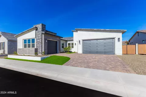 7550 W Gelding Dr, Peoria, AZ 85381