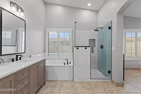 Bath - 14202 S 44th St, Phoenix, AZ 85044 photo 3 of 4