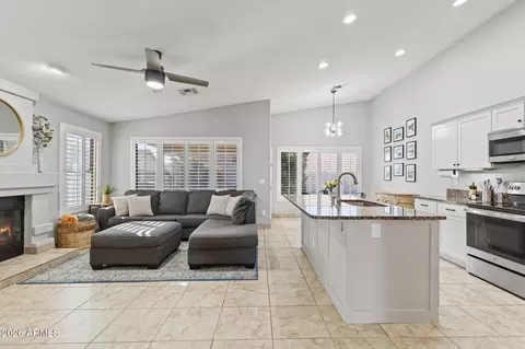 Kitchen - 14202 S 44th St, Phoenix, AZ 85044 photo 1 of 5