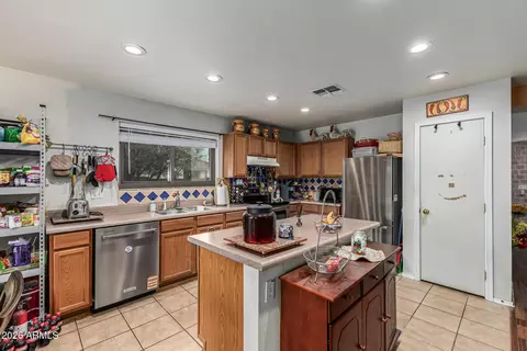 Kitchen - 11223 E Raleigh Ave, Mesa, AZ 85212 photo 1 of 3