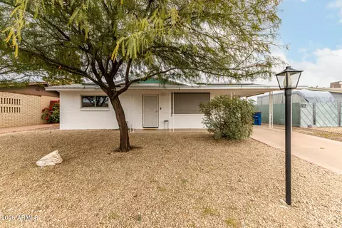 1121 S Lawther Dr, Apache Junction, AZ 85120