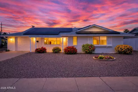 10136 W Desert Hills Dr, Sun City, AZ 85351