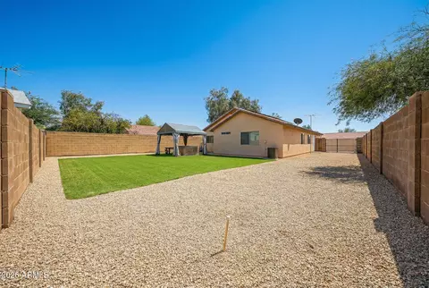 Exterior - 924 W 10th Ave, Apache Junction, AZ 85120 photo 2 of 5