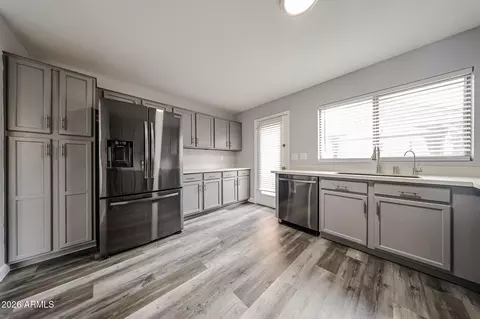 Kitchen - 924 W 10th Ave, Apache Junction, AZ 85120 photo 2 of 5