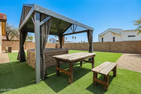 Exterior - 924 W 10th Ave, Apache Junction, AZ 85120 photo 3 of 5
