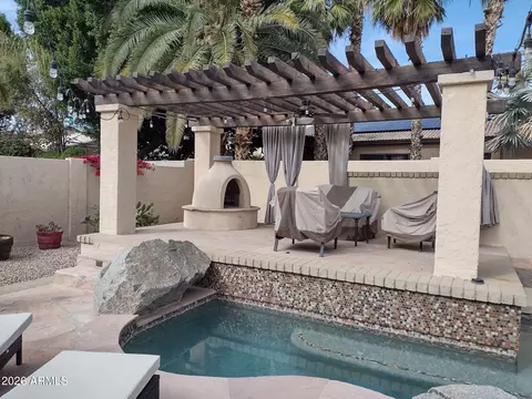 318 W Campo Bello Dr, Phoenix, AZ 85023