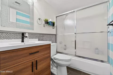 Bath - 727 E Auburn Dr, Tempe, AZ 85283 photo 2 of 2