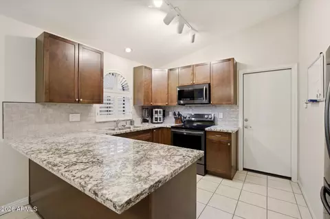 Kitchen - 4619 E Adobe Dr, Phoenix, AZ 85050 photo 1 of 3