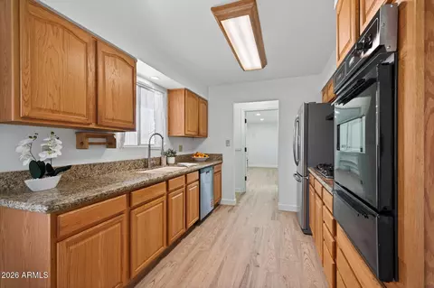 Kitchen - 2822 E Yucca St, Phoenix, AZ 85028 photo 1 of 4