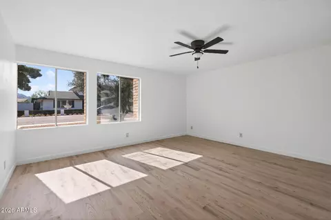 Living - 2822 E Yucca St, Phoenix, AZ 85028 photo 6 of 11