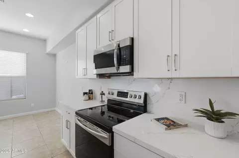 3741 E Catalina Dr, Phoenix, AZ 85018 photo 9